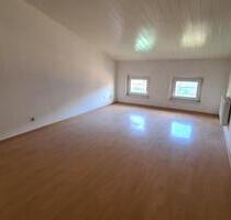 Dachgeschosswohnung, 3-Raum-Wohnung in Weißenfels ab sofort