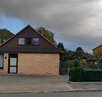 Einfamilienhaus mit Anbau - 394.000,00 EUR Kaufpreis, ca.  174,00 m² in Wahlstedt (PLZ: 23812)