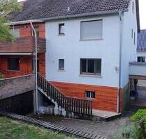 Zweifamilienhaus mit Garten in Haibach