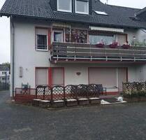 ERDGESCHOSSWOHNUNG BORNHEIM BRENIG SOFORT FREI TEL 0151-68464676