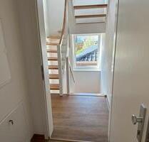 Kern saniert es, Dachgeschosswohnung - Alsdorf