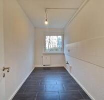 500 EUR Möbelgutschein*! Wir renovieren die letzte 2-Zimmer-Wohnung in Colditz mit Balkon!