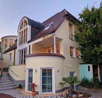 PROVISIONSFREI*** TRAUMHAFTE VILLA IN ABSOLUTER PREMIUMLAGE - Friedberg