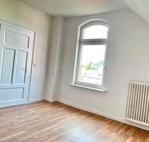 Wunderschön renovierte , helle 4 Zimmer Altbauwohnung im grünen Lehrte!