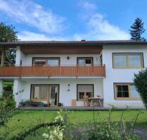 Haus mit zwei Wohnungen - 1.500,00 EUR Kaltmiete, ca.  180,00 m² in Hauzenberg (PLZ: 94051)