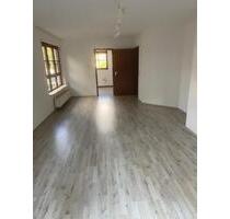 Helle 2,5 Zimmer Wohnung mit privatem Garten - Heimsheim