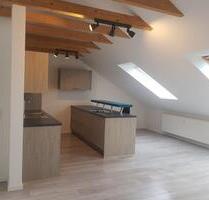 Traumhaft helle DG-Wohnung mit Dachterrasse und hochwertiger EBK - Bobingen