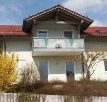 Helle und gemütliche 4-Zimmer-DG-Wohnung mit Küche in Patersdorf