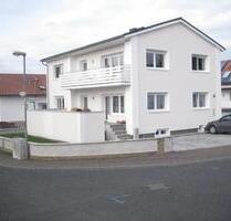 ZFH mit 2 Vollgeschossigen Wohneinheiten, Keller, 2 Garagen - Rabenau