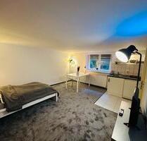 Möbliertes Apartment - 600,00 EUR Kaltmiete, ca.  25,00 m² in Hamburg (PLZ: 22549) Altona