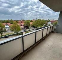 Frisch renoviert! Helle 1-Zimmer-Wohnung mit großem Balkon! - Halberstadt
