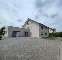 Exklusive und neuwertige 3,5 Zimmer-Wohnung + Balkon + Terasse - Herford
