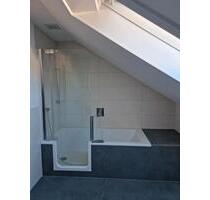 Renovierte Dachgeschosswohnung in Strahlungen - Hohenroth