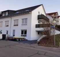 Exklusive 2-Zimmer-EG-Wohnung mit Außenstellplatz - Großbettlingen