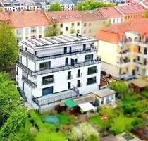LUXUS-PENTHOUSE-NEUBAU-WOHNUNG GROSSE TERRASSEN BLICK INS GRÜNE KFW 55 - Dresden Neustadt