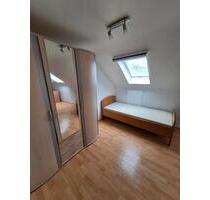 1,5-Zi.-Whg. in Hedelfingen - 680,00 EUR Kaltmiete, ca.  40,00 m² in Esslingen am Neckar (PLZ: 73730) Oberesslingen