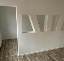 Helle 3-Raumwohnung 3 ZKB inkl. Balkon & Stellplatz - Gotha