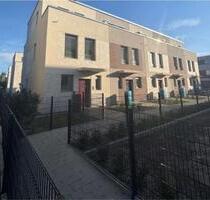 Mietwohnung Haus Pankow - 2.700,00 EUR Kaltmiete, ca.  165,00 m² in Berlin (PLZ: 12207) Steglitz-Zehlendorf