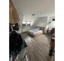 2-Zimmer-Dachgeschosswohnung in Düsseldorf Holthausen