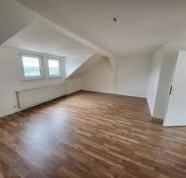 Komplett renovierte 2- Raum-Dachgeschoß-Wohnung - Reichenbach im Vogtland