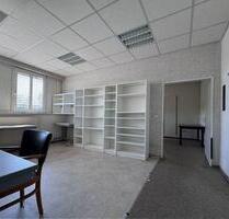VB3334 Kleine ca. 43 m³ Büroeinheit und ca. 77 m² Lager Regensburg - Nord
