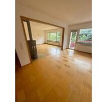 Moderne 4,5-Zimmer-Wohnung im Herzen von Sindelfingen - Stuttgart Hedelfingen