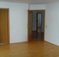 Helle 3-Zimmer-Wohnung mit Balkon und Einbauküche in Leonberg