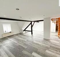 Großzügige Maisonette-Wohnung mit schöner Sicht auf der Rathenaustraße in Annaberg!! - Annaberg-Buchholz
