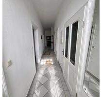 5 Zimmer Wohnung zu vermieten - 1.100,00 EUR Kaltmiete, in Eschershausen (PLZ: 37632)