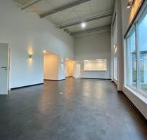Sehr gepflegte Büroräume mit Ausstellungshalle in Langen - Lengerich