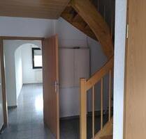 Einfamilienhaus - 1.200,00 EUR Kaltmiete, in Siegen (PLZ: 57080) Eiserfeld
