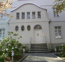 Hochwertige repräsentative Villenetage, sehr gute Verkehrsanbindung, Teilgewerbe möglich, Prov.-frei - Berlin Steglitz-Zehlendorf