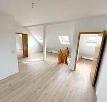 Neu! Traumhafte Maisonette 6-Raum DG Wohnung mit EBK und Balkone in Chemnitz