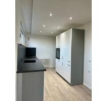 Moderne, helle, neuwertige 3-Zimmer Wohnung mit EBK & 2 Balkonen - Pforzheim Büchenbronn