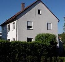 Freistehendes Einfamilienhaus mit sehr großem Garten - Oberderdingen