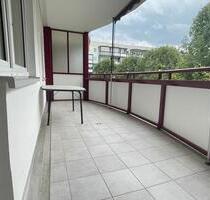 Moderne 3 Raum Wohnung im 2OG mit 12qm großen Balkon und Küche - Sömmerda