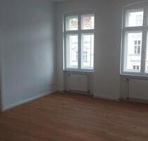 Helle modernisierte 2-Zimmer-Altbauwohnung mit EBK, unbefristet & per sofort in Berlin-Wedding!