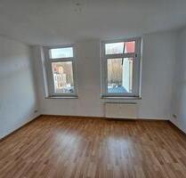 Schöne 2 Zimmerwohnung in Mehrfamilienhaus - Meerane