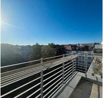 Als Kapitalanlage oder zur Eigennutzung! Gemütliche 2-Zimmer Dachgeschosswohnung mit 2 Terrassen - Berlin Charlottenburg-Wilmersdorf