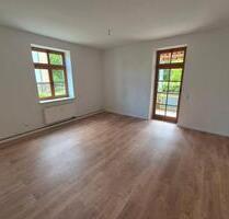 Moderne 2-Zimmer-Wohnung mit Balkon in Glauchau