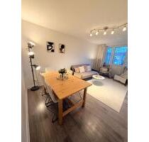 Helle, möblierte 3-Zimmer-Wohnung mit Balkon & Garage in zentrale - Kiel