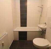 Schaumparty im modernen Wannenbad...helle 3-RW mit Wanne u. Balkon!!! - Freiberg