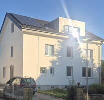 Ruhige, sonnige 4-Zimmer-Wohnung mit Balkon; KfW 40, PV Erdwärme - Bielefeld Schildesche