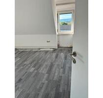 Neu sanierte 4 Zimmer Dachgeschosswohnung - Forchheim