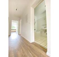 *** Nähe Evonik Chemiepark Marl - 2,5 Zimmer Wohnung im 1.OG mit Einbauküche und Balkon ***