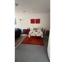 Schöne Zweizimmerwohnung komplett möbliert, Freiburg St. Georgen - Freiburg im Breisgau Lehen