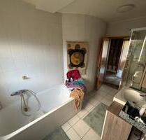 Schöne lichtdurchflutete 3Z. Wohnung mit Terasse, Einstellplätzrn - Isenbüttel