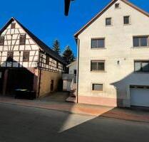 Wohnhaus Scheune Nebengebäude - 123.456,00 EUR Kaufpreis, in Höpfingen (PLZ: 74746)