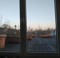 Attraktive 2,5-Zi-DG-Maisonette-Wohnung m. 40qm Dachterrasse, EBK - Krefeld Hüls