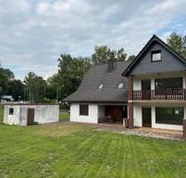 Zweifamilienhaus mit großzügigem Grundstück in Flammersfeld
